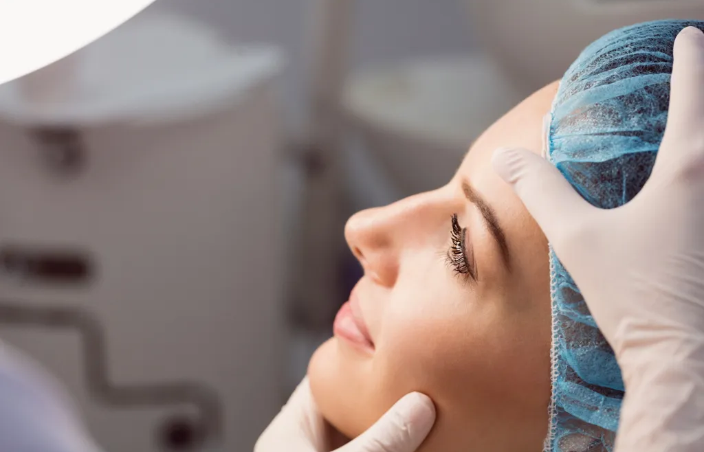 Çene Kemiğinden Sesler Geliyorsa Dikkat: Bu Belirtiler Önemli Olabilir!