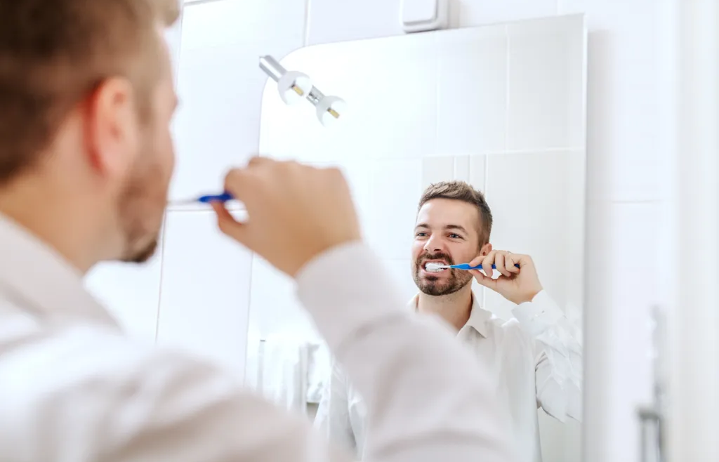 Her Fırçalamada Aynı Noktada Hassasiyet mi Oluyor? Bu Belirti Göz Ardı Edilmemeli