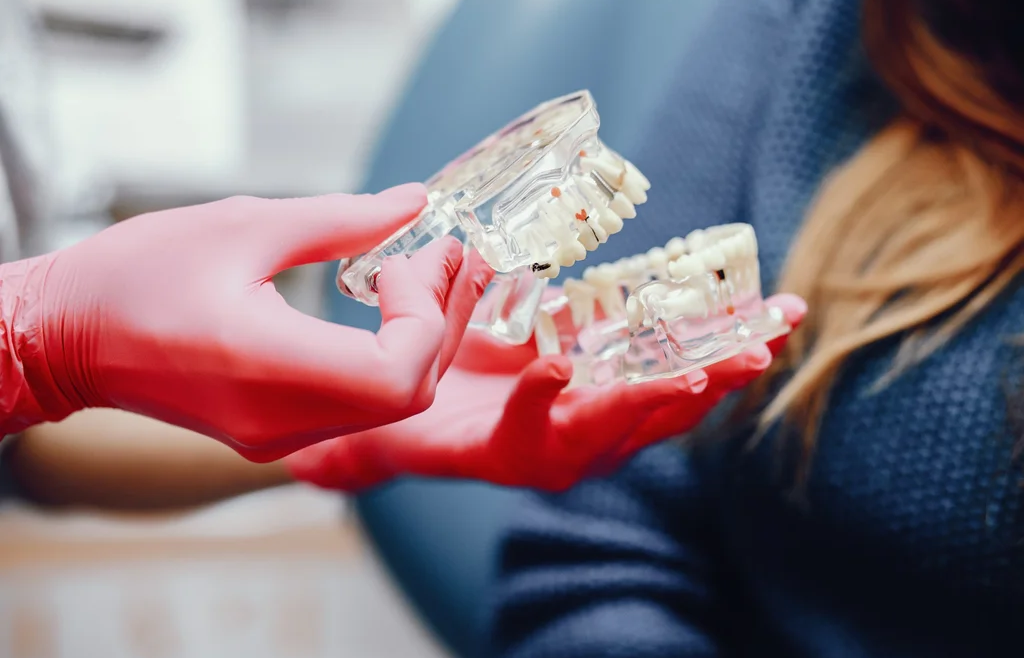 Geçici ve Kalıcı Protezler Arasındaki Farklar